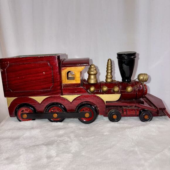 Wooden Train Centerpiece PBC International Locomotive Candy Or Pencil Holder - Picture 6 of 13